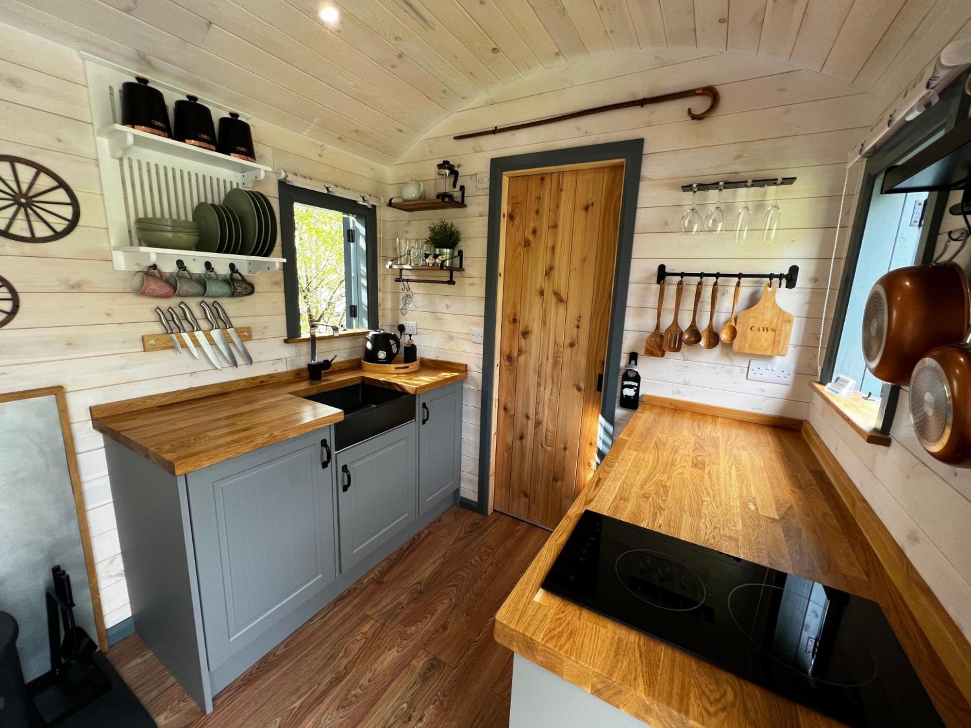 Mountain View Shepherd'S Hut For 2 Adults, 1 Dog Villa Llangoed Eksteriør billede